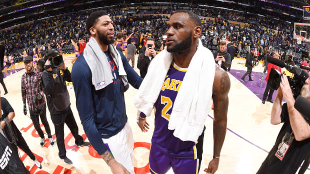 anthony_davis_trade_lakers_pelicans_.jpg
